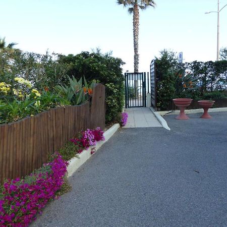 Studio Cosy Avec Tv Et Cuisine Equipee, Bord De Mer Le Lavandou - Fr-1-308-34 Εξωτερικό φωτογραφία
