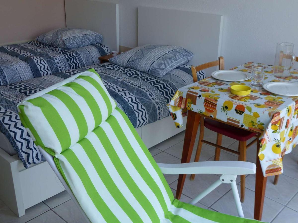 Studio Cosy Avec Tv Et Cuisine Equipee, Bord De Mer Le Lavandou - Fr-1-308-34 Εξωτερικό φωτογραφία