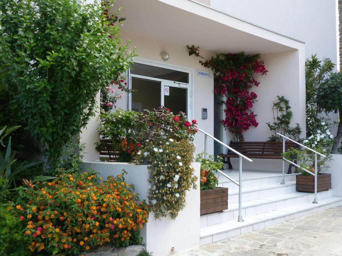 Studio Cosy Avec Tv Et Cuisine Equipee, Bord De Mer Le Lavandou - Fr-1-308-34 Εξωτερικό φωτογραφία